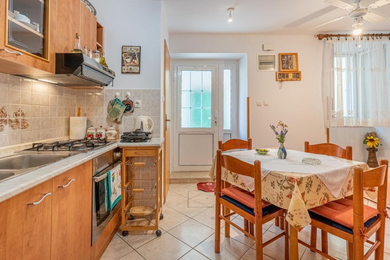 Kovacine Apartment Cres Extérieur photo